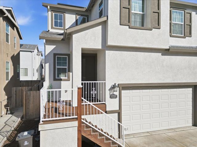 1711 Bella Lago Dr, Stockton, CA 95206