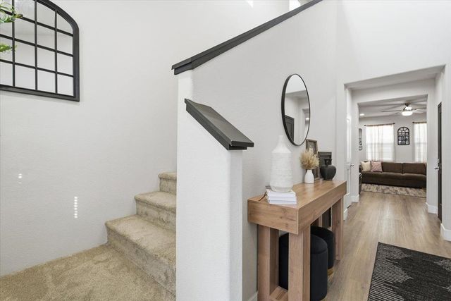 1711 Bella Lago Dr, Stockton, CA 95206