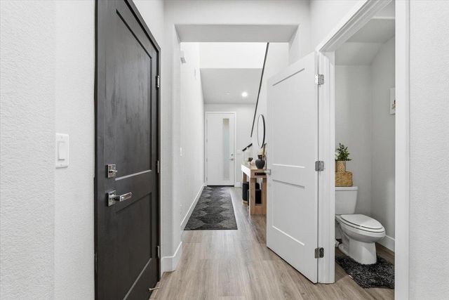 1711 Bella Lago Dr, Stockton, CA 95206