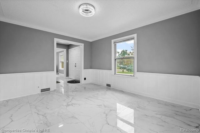 5139 W Outer Drive, Detroit, MI 48235