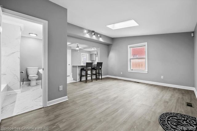 5139 W Outer Drive, Detroit, MI 48235