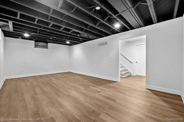 5139 W Outer Drive, Detroit, MI 48235