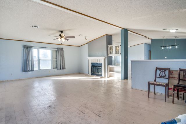 5705 N Sunchase Drive, Granbury, TX 76049