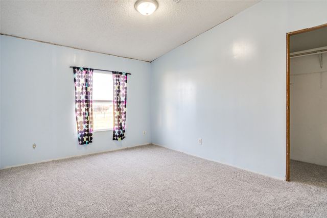 5705 N Sunchase Drive, Granbury, TX 76049
