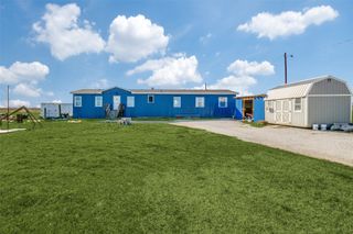 5705 N Sunchase Drive, Granbury, TX 76049