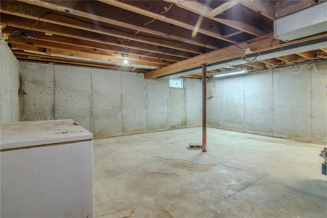 711 Kristi Lane, Urich, MO 64788