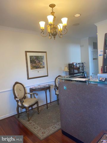 7823 BELLE POINT DR, Greenbelt, MD 20770