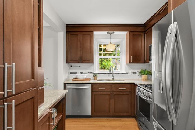 6033 Washburn Avenue S, Minneapolis, MN 55410