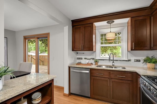 6033 Washburn Avenue S, Minneapolis, MN 55410