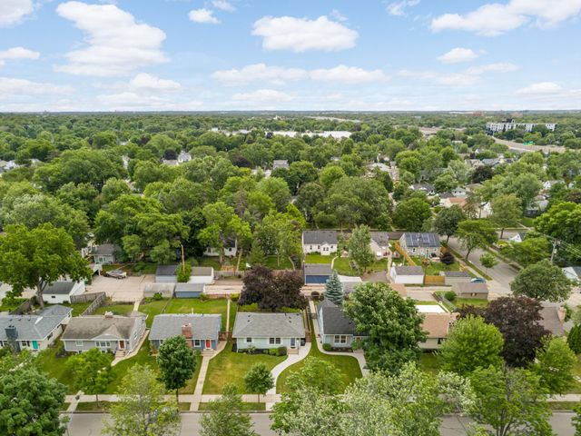 6033 Washburn Avenue S, Minneapolis, MN 55410
