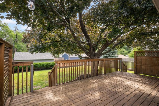 6033 Washburn Avenue S, Minneapolis, MN 55410