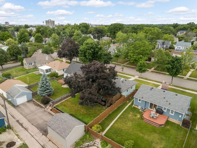 6033 Washburn Avenue S, Minneapolis, MN 55410