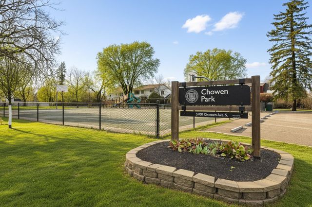 6033 Washburn Avenue S, Minneapolis, MN 55410