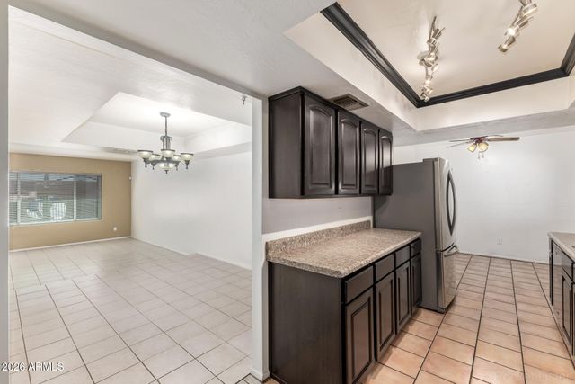 2902 E CLAIRE Drive, Phoenix, AZ 85032