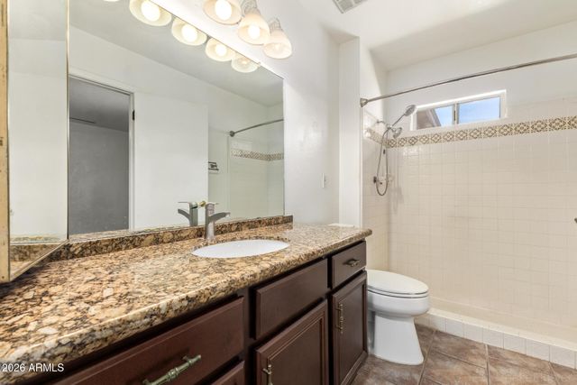 2902 E CLAIRE Drive, Phoenix, AZ 85032