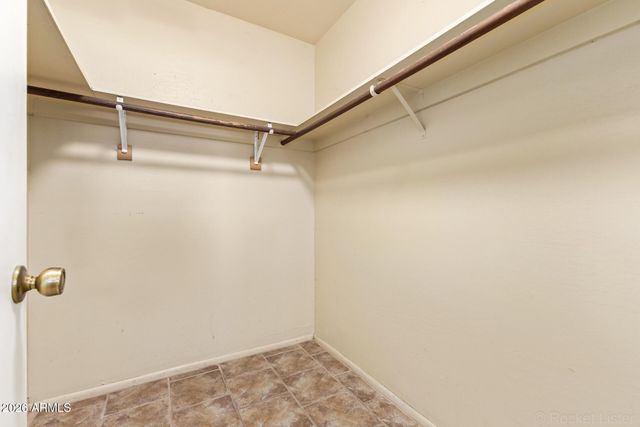 2902 E CLAIRE Drive, Phoenix, AZ 85032