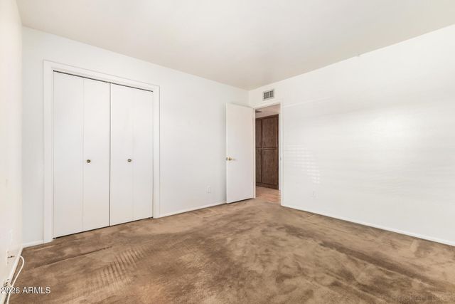 2902 E CLAIRE Drive, Phoenix, AZ 85032