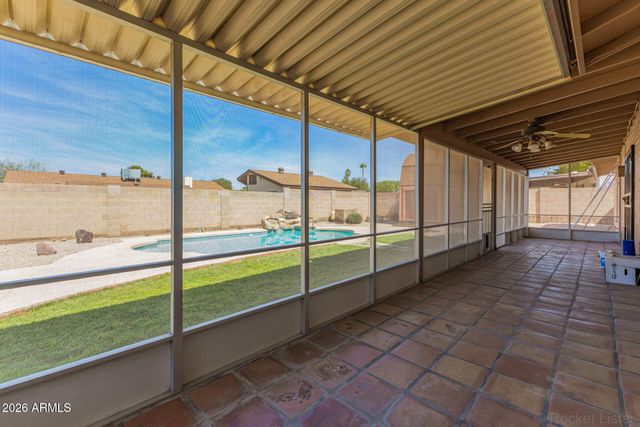 2902 E CLAIRE Drive, Phoenix, AZ 85032