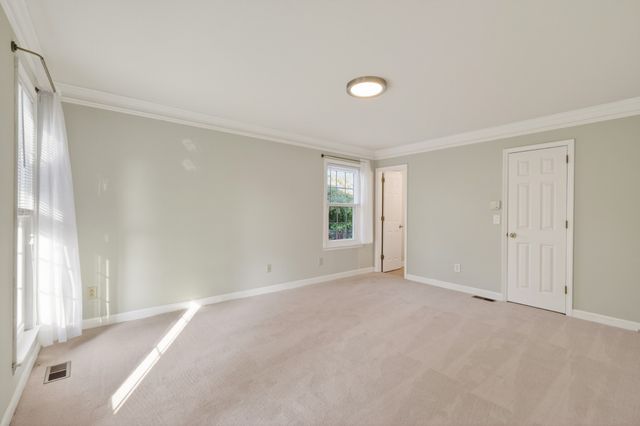 2758 Douglas Ln, Thompsons Station, TN 37179
