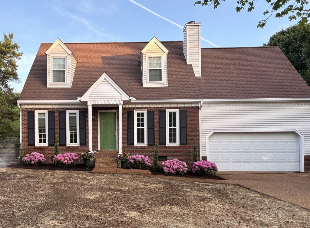 2758 Douglas Ln, Thompsons Station, TN 37179