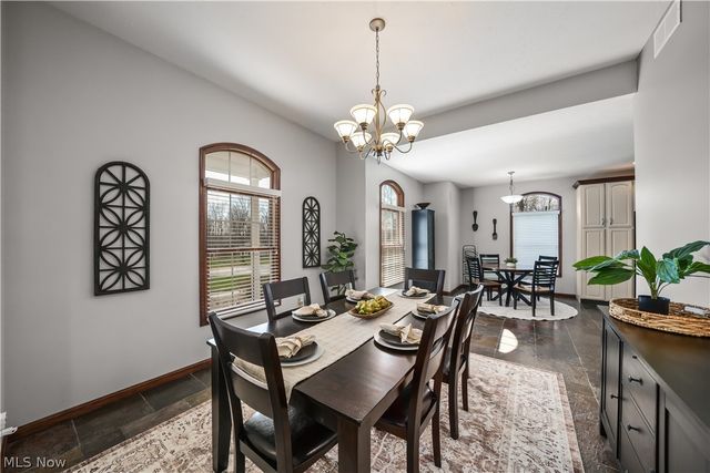 440 Kimberly Drive, Aurora, OH 44202