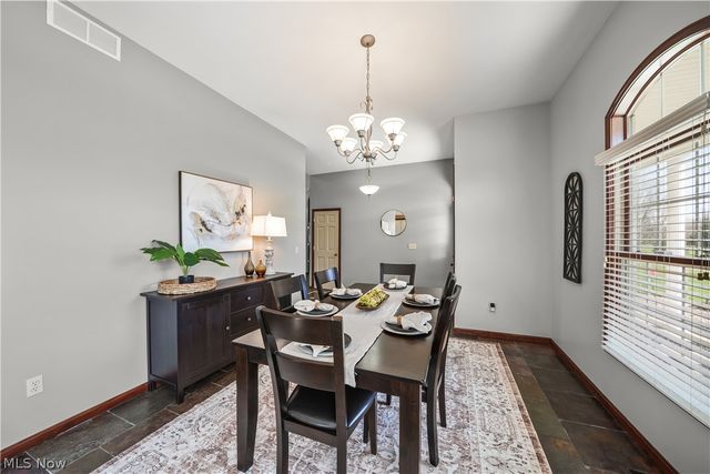 440 Kimberly Drive, Aurora, OH 44202