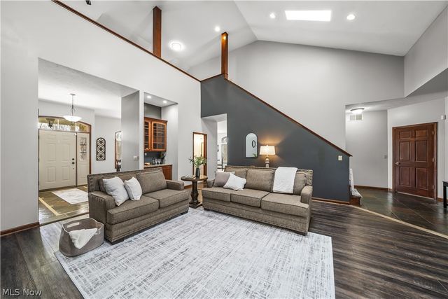 440 Kimberly Drive, Aurora, OH 44202