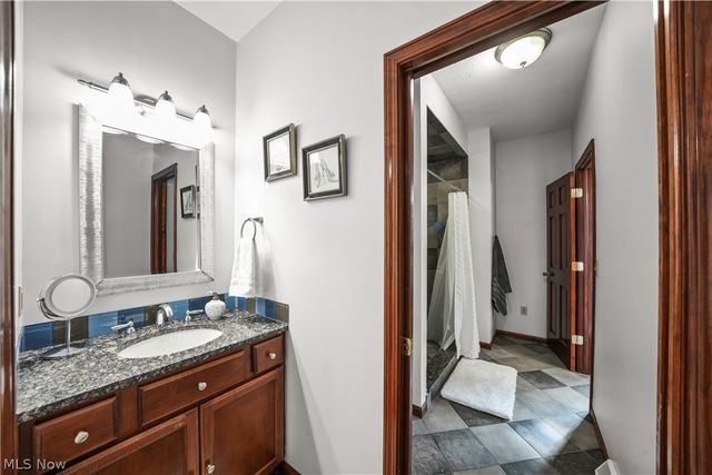 440 Kimberly Drive, Aurora, OH 44202