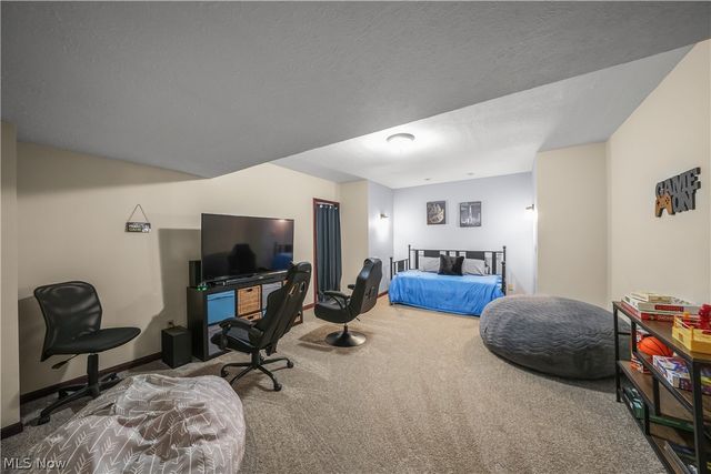 440 Kimberly Drive, Aurora, OH 44202