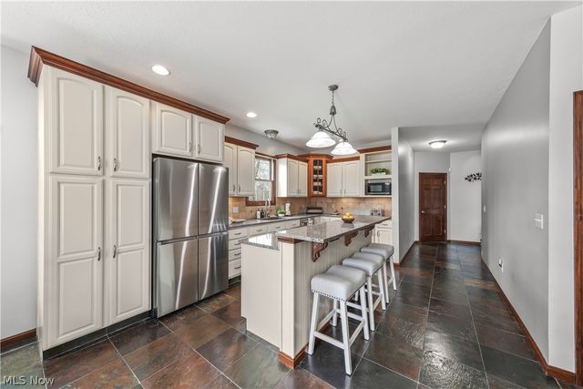 440 Kimberly Drive, Aurora, OH 44202