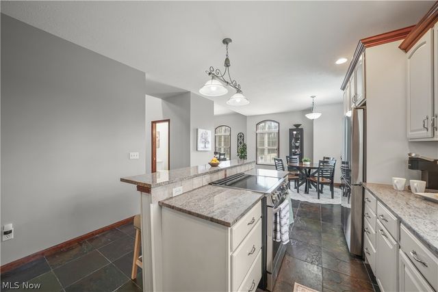 440 Kimberly Drive, Aurora, OH 44202