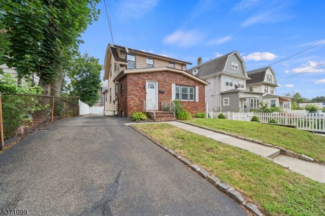 67 Willet St, Bloomfield Twp., NJ 07003