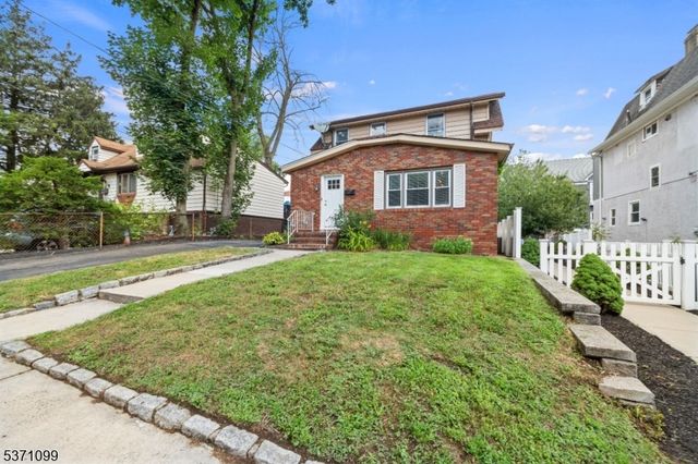 67 Willet St, Bloomfield Twp., NJ 07003