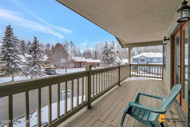 12821 Wellsford Circle, Anchorage, AK 99516