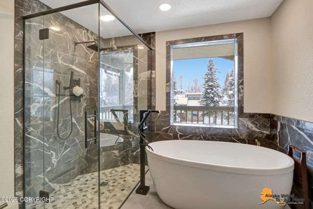 12821 Wellsford Circle, Anchorage, AK 99516