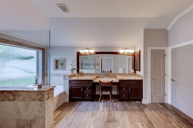 2901 Harvest Hill Drive, Friendswood, TX 77546