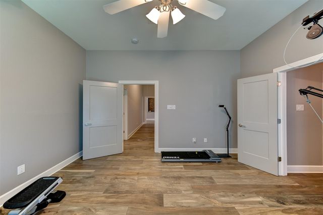 2901 Harvest Hill Drive, Friendswood, TX 77546