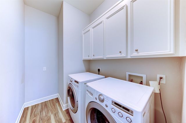 2901 Harvest Hill Drive, Friendswood, TX 77546