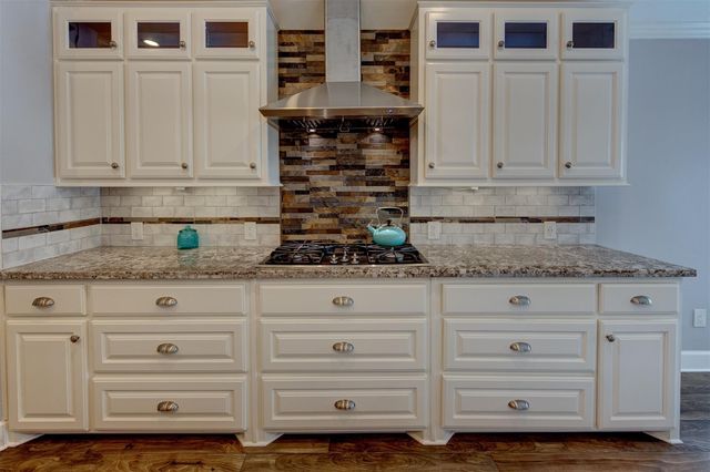 2901 Harvest Hill Drive, Friendswood, TX 77546