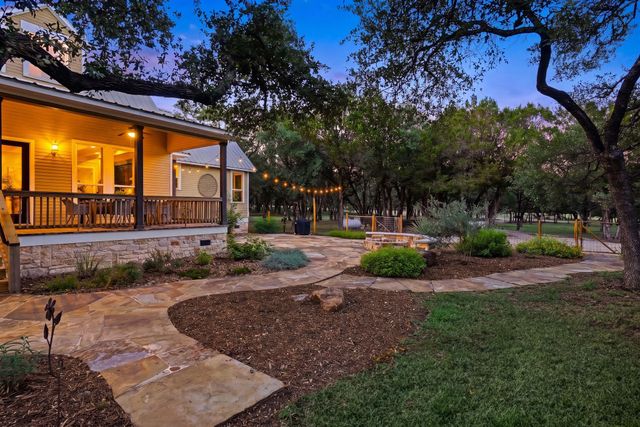 130 Canyon Oaks DR, Wimberley, TX 78676
