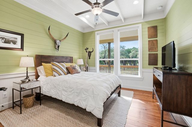 130 Canyon Oaks DR, Wimberley, TX 78676