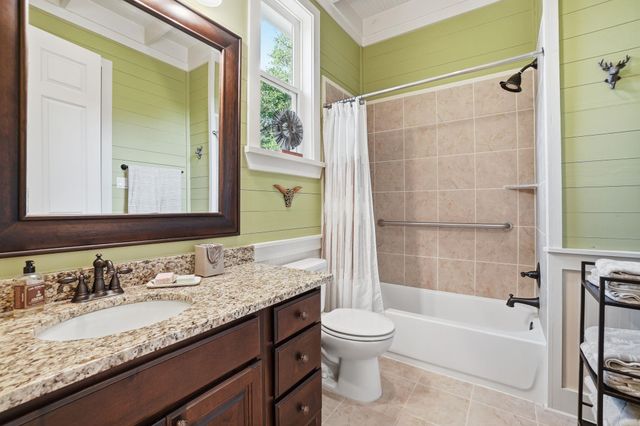 130 Canyon Oaks DR, Wimberley, TX 78676