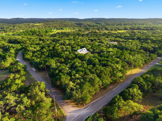 130 Canyon Oaks DR, Wimberley, TX 78676