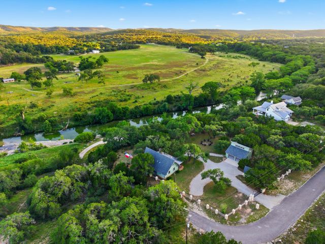 130 Canyon Oaks DR, Wimberley, TX 78676