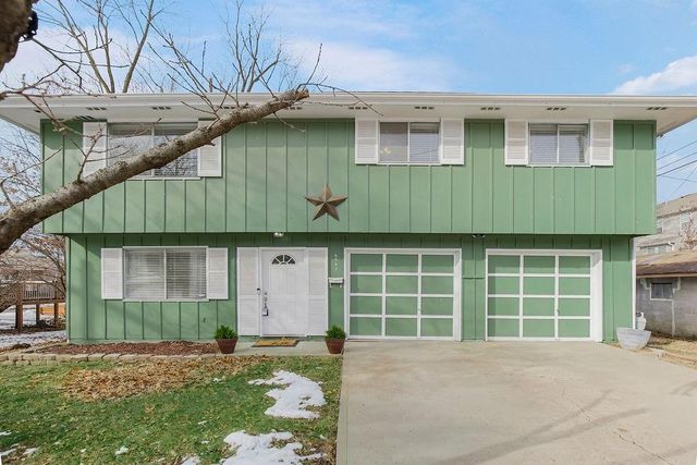 4542 W 50th Street, Roeland Park, KS 66205