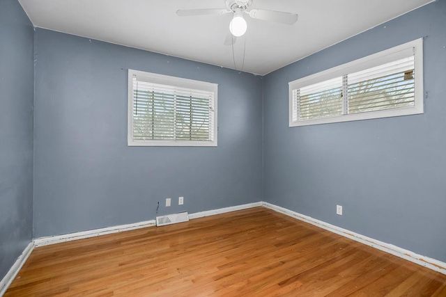 4542 W 50th Street, Roeland Park, KS 66205