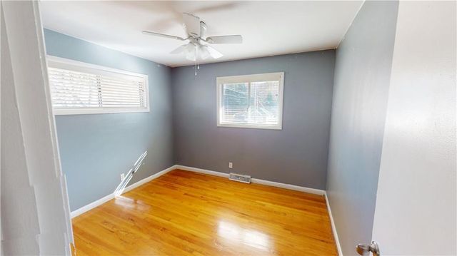 4542 W 50th Street, Roeland Park, KS 66205