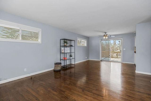 4542 W 50th Street, Roeland Park, KS 66205