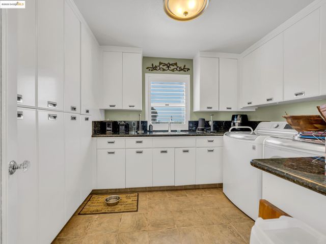 17035 TERMINOUS RD, Isleton, CA 95641