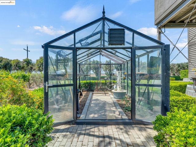 17035 TERMINOUS RD, Isleton, CA 95641